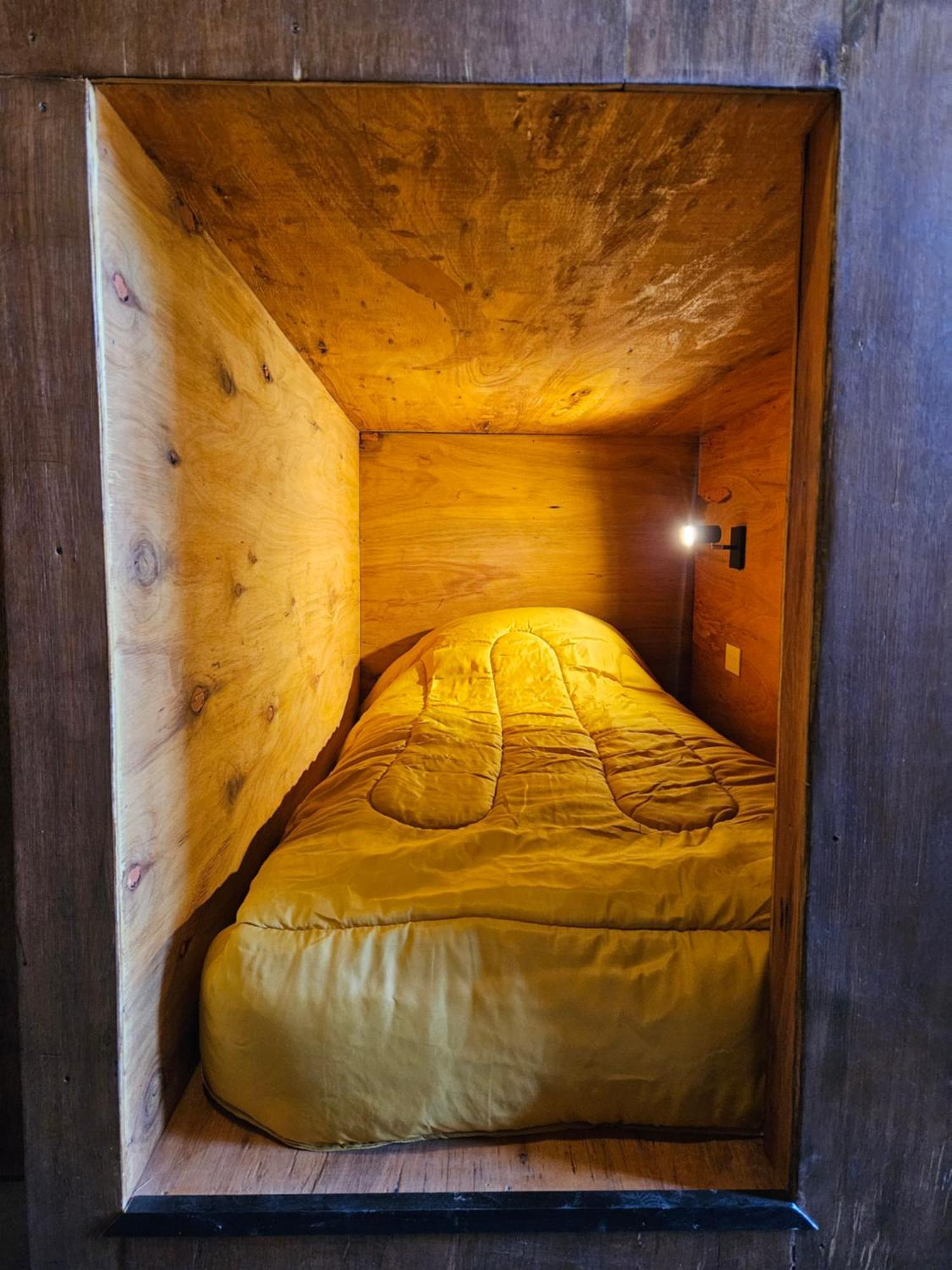 Hostel Capsula Refugio Oeste Сан Карлос де Барилоче Екстериор снимка