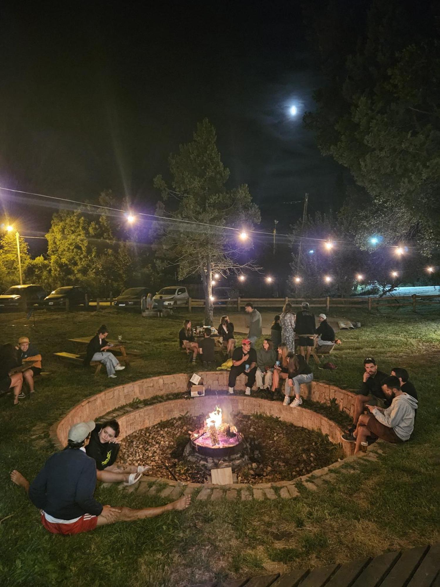 Hostel Capsula Refugio Oeste Сан Карлос де Барилоче Екстериор снимка